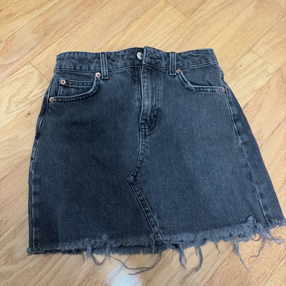 *NEVER WORN* Top Shop mini skirt